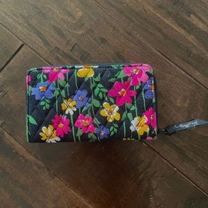 NWOT "Wildflower Garden" Vera Bradley Wallet